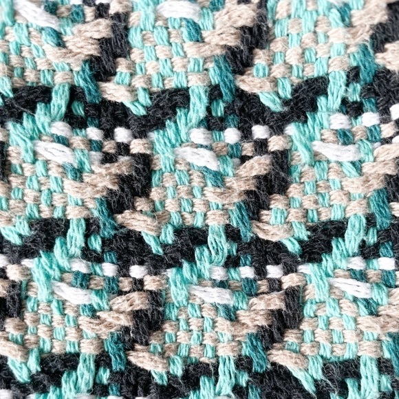 ZARA Crop Tweed Shacket - Picture 3 of 12